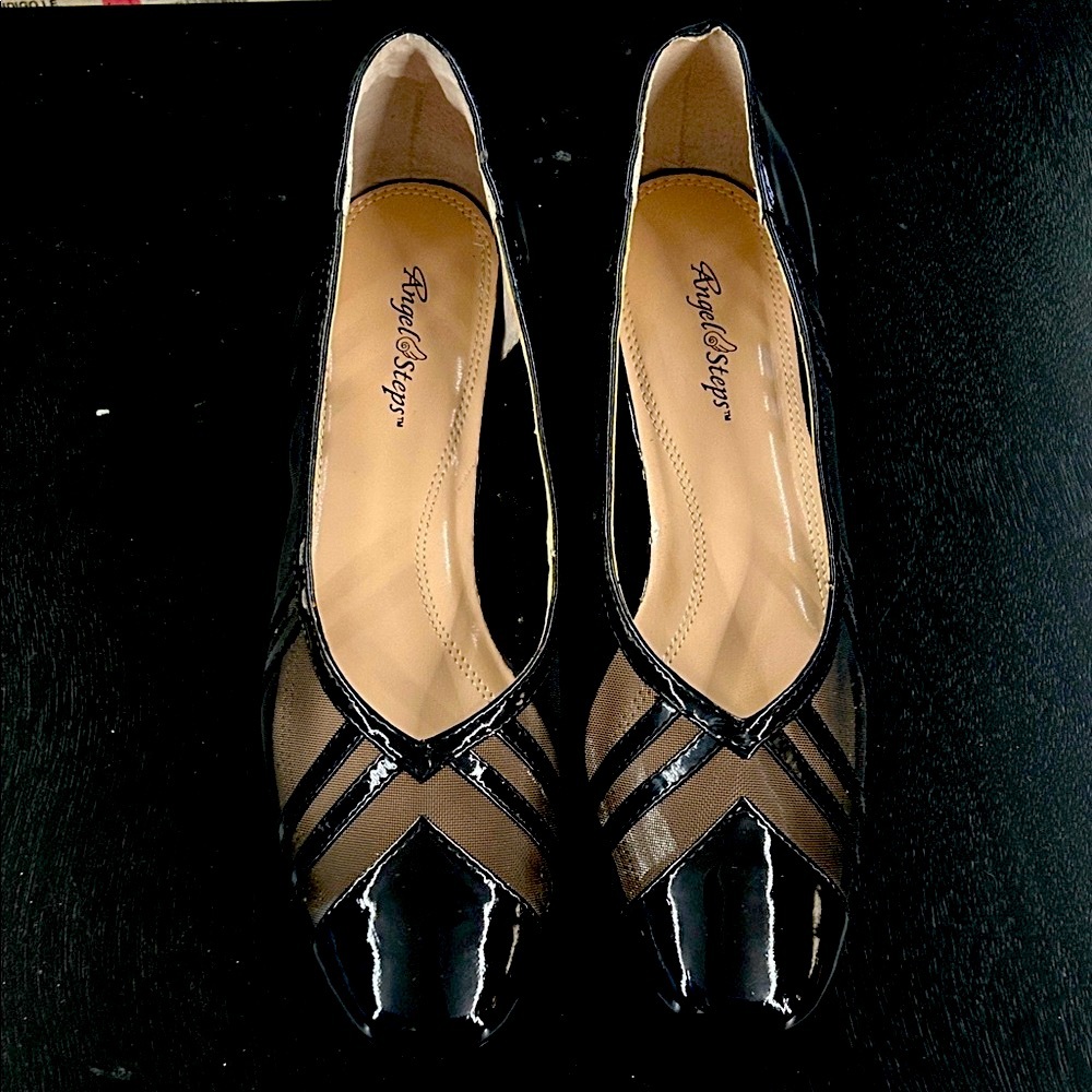 Royal Steps Black Patent Flats